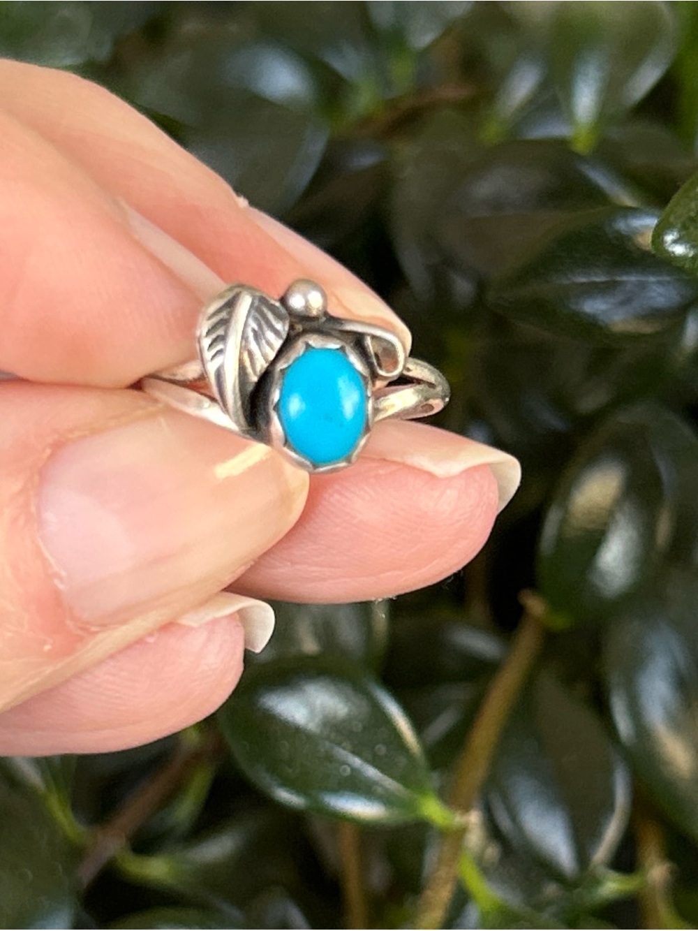 Vintage Native American Sterling Silver Leaf Ring with Blue Turquoise Stone